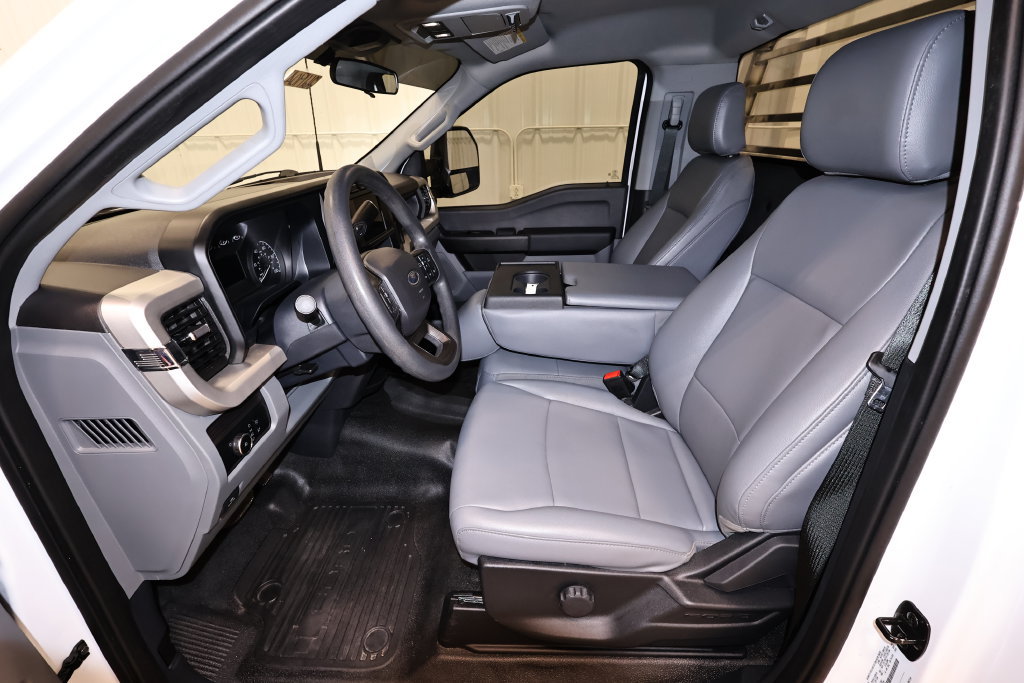 Certified 2024 Ford F550 4x4 Regular Cab Super Duty image 13