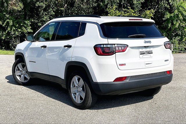 Used 2022 Jeep Compass Latitude w/ Sun and Sound Group FWD image 11