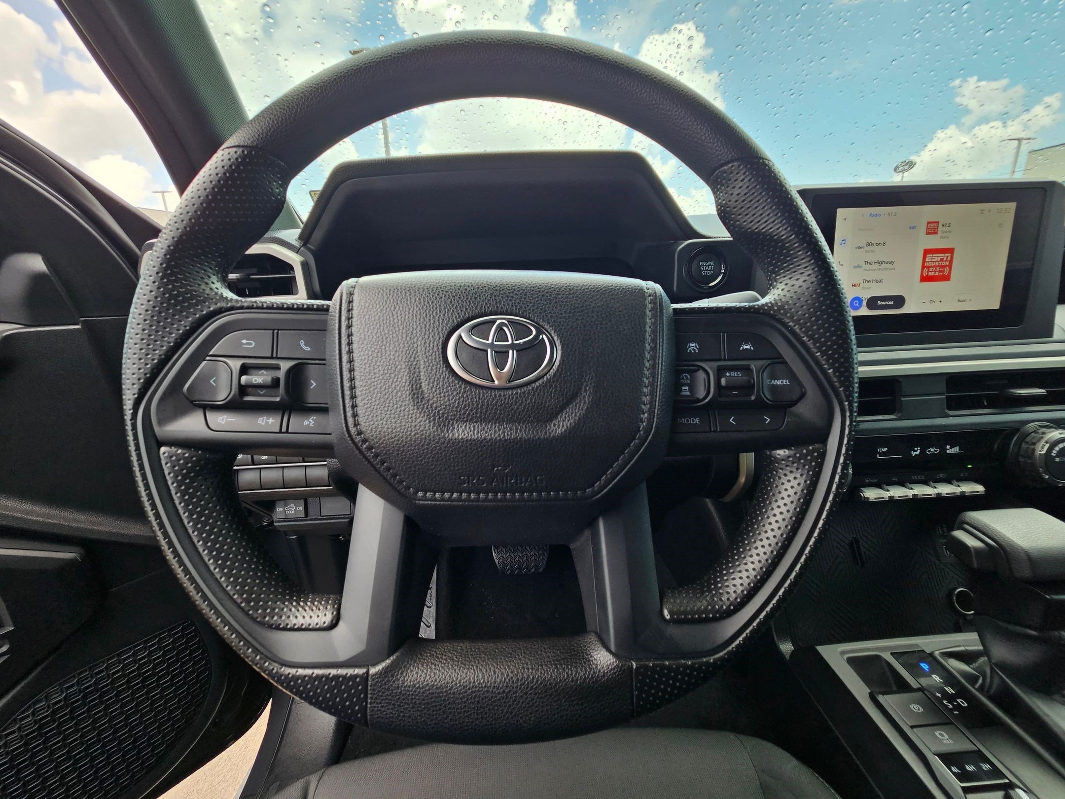 Used 2025 Toyota Tacoma SR AWD/4WD image 18