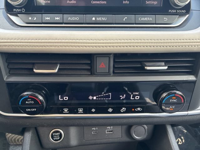 Used 2023 Nissan Rogue SV AWD/4WD image 22