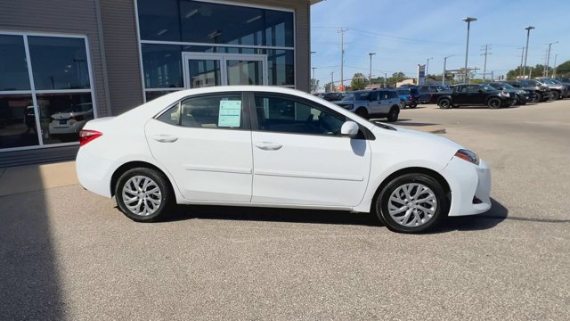 Used 2019 Toyota Corolla LE w/ Body Protection Package FWD image 2