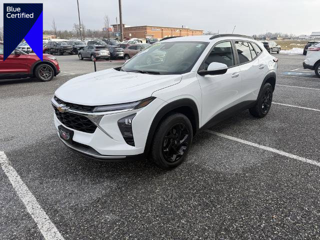 Used 2025 Chevrolet Trax LT w/ LT Convenience Package image 1