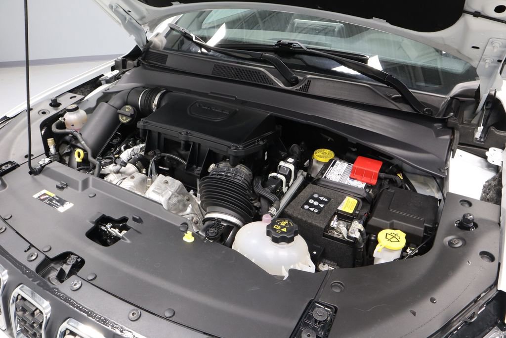 Used 2025 Jeep Compass Latitude image 12