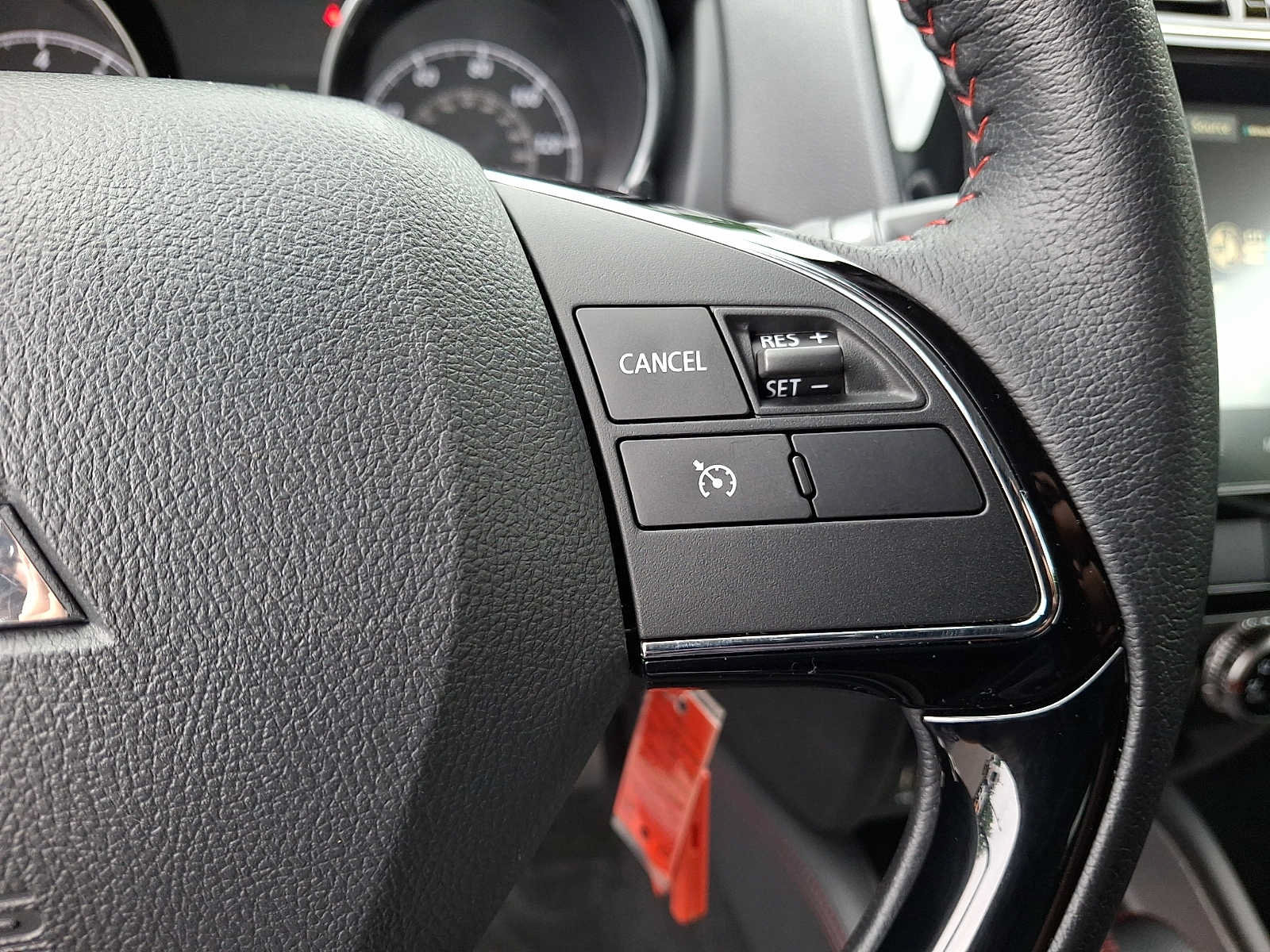 Used 2025 Mitsubishi Outlander Sport LE AWD/4WD image 21