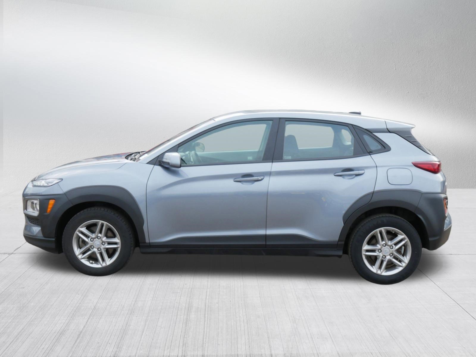 Used 2021 Hyundai Kona SE image 4