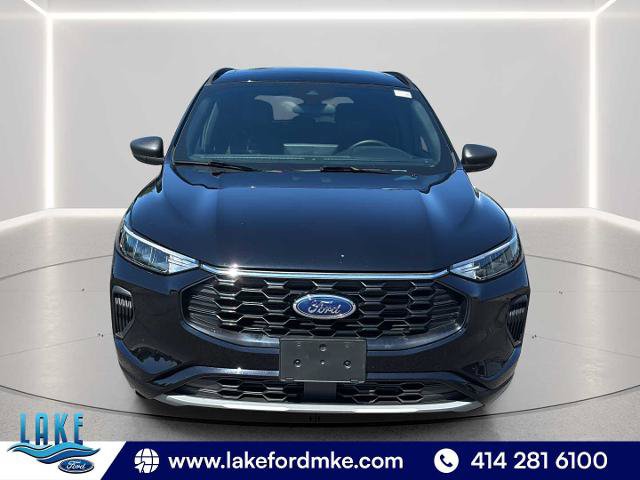 Certified 2023 Ford Escape ST-Line w/ Tech Pack #1 AWD/4WD image 2