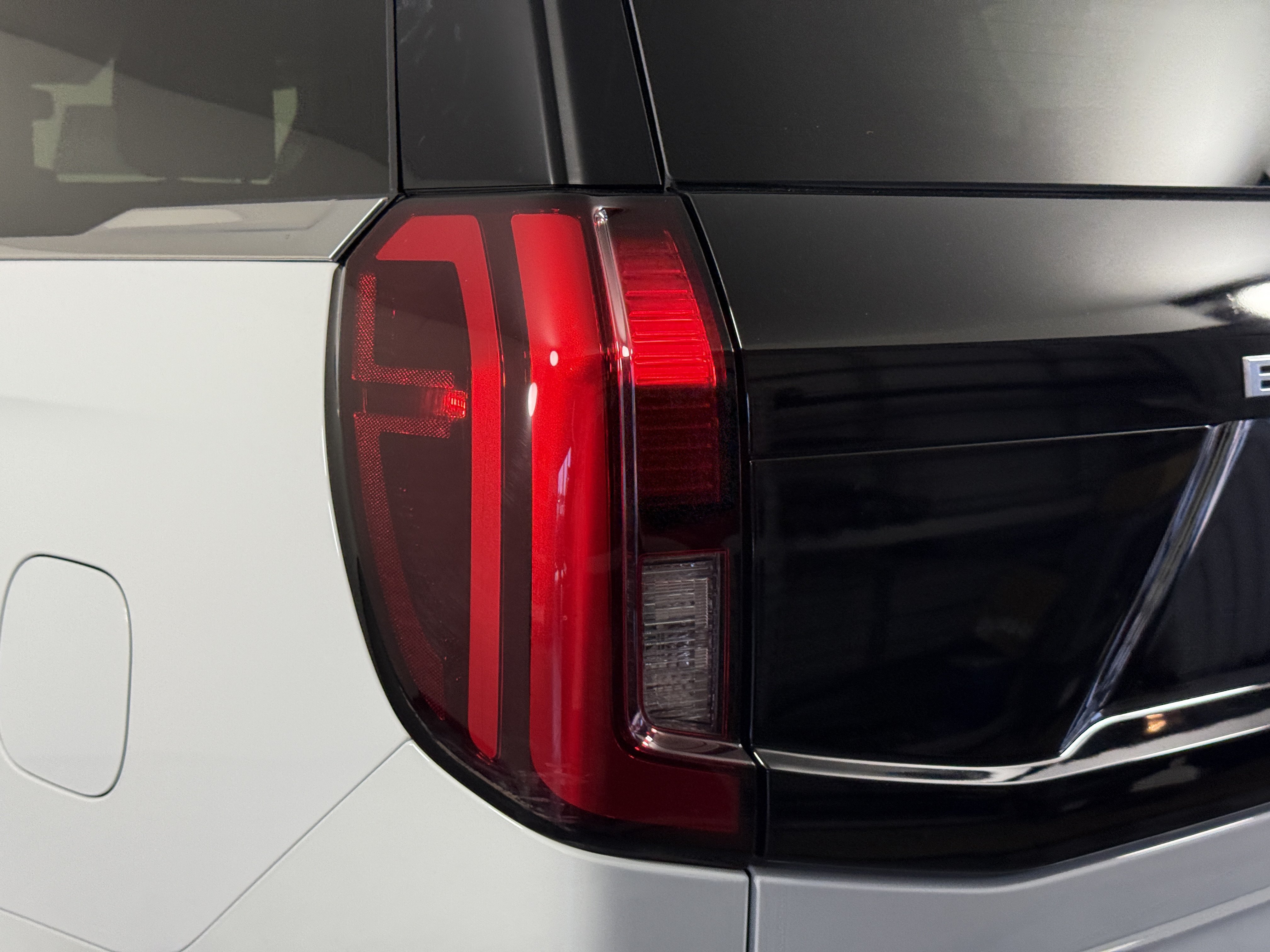 Certified 2025 Ford Expedition Active AWD/4WD image 8