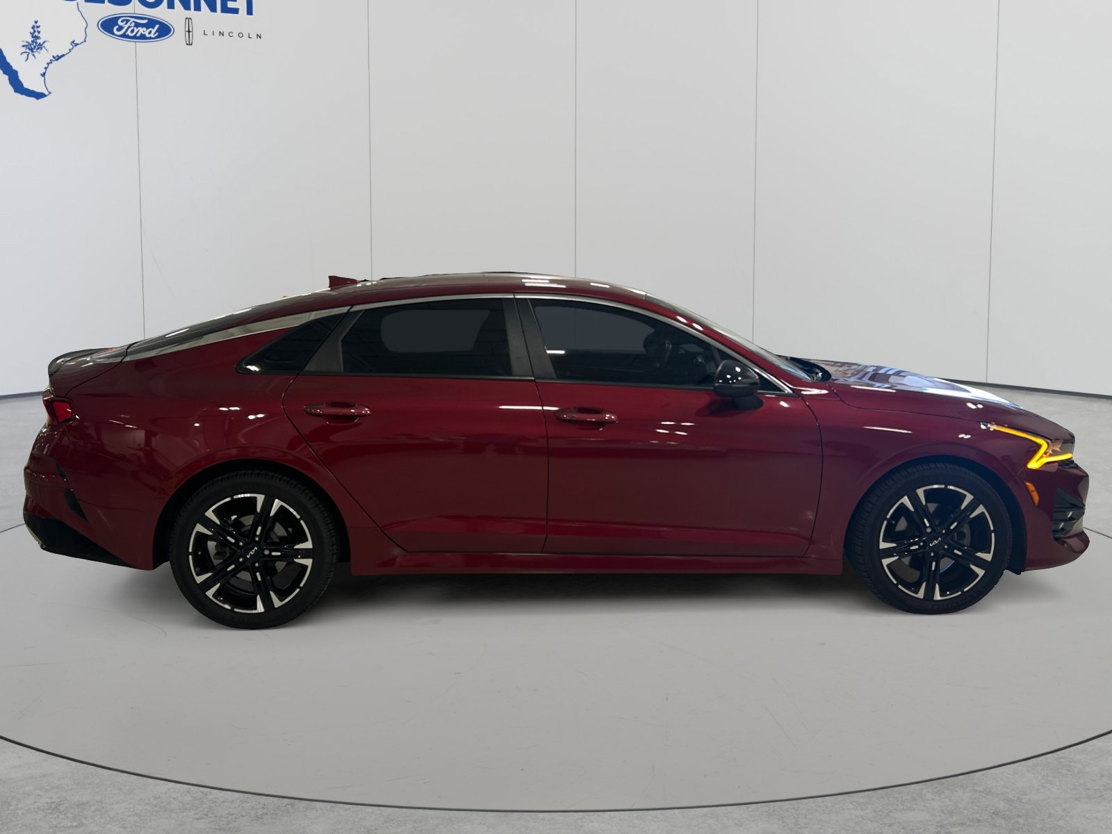 Used 2023 Kia K5 GT-Line w/ GT-Line Premium Package FWD image 4