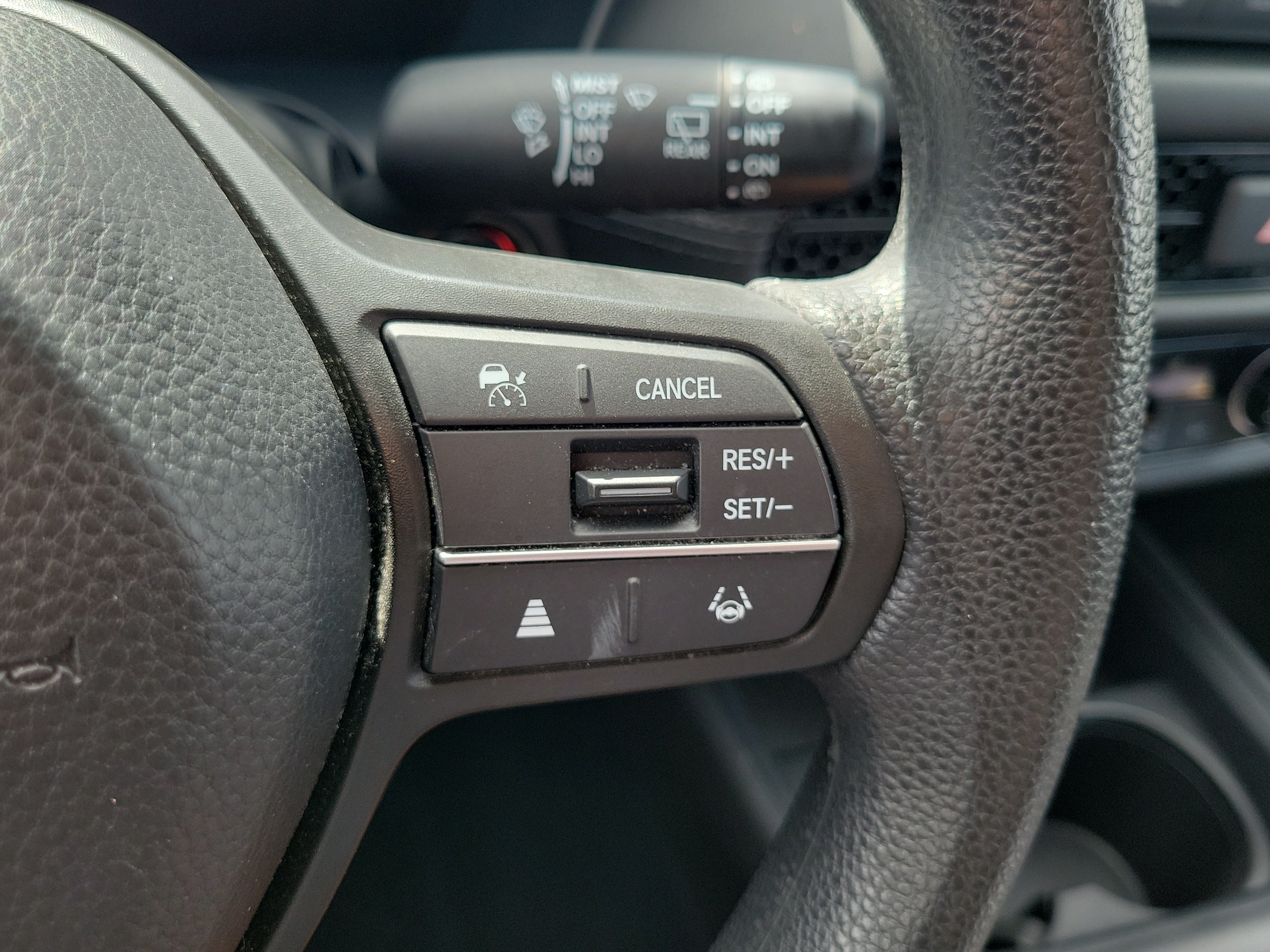 Used 2023 Honda HR-V LX image 24