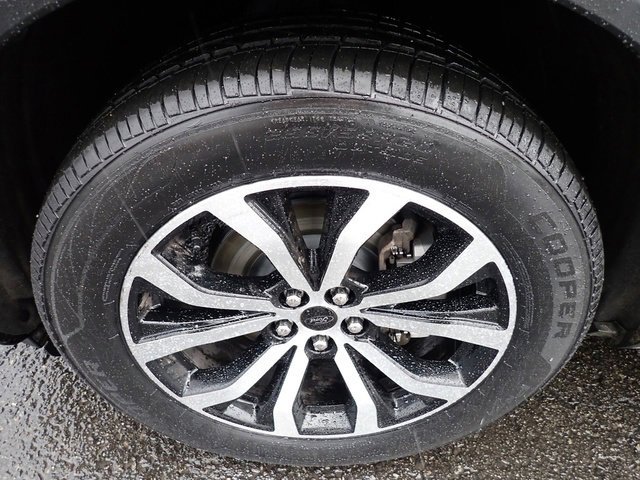 Certified 2025 Ford Explorer ST-Line image 13