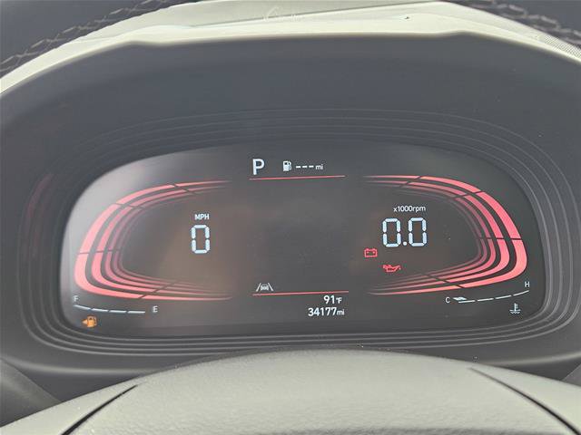Used 2025 Hyundai Venue SEL FWD image 17