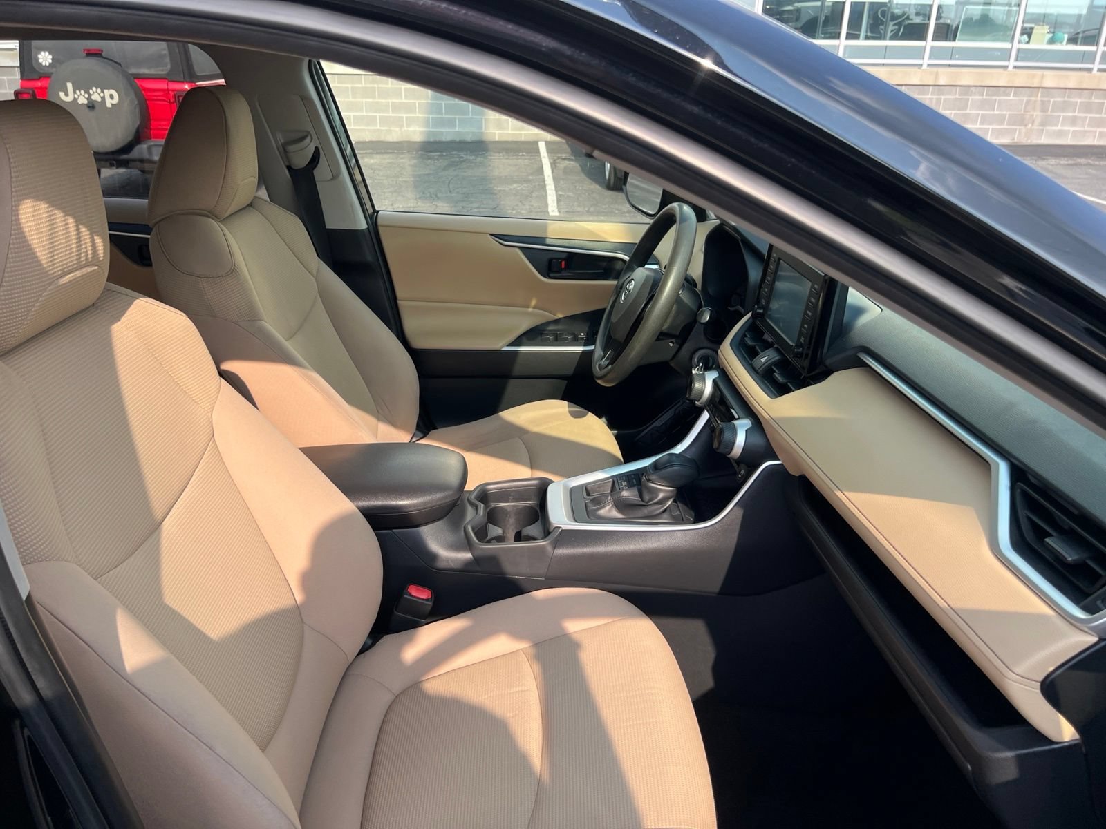 Used 2019 Toyota RAV4 LE w/ All Weather Liner Package AWD/4WD image 50