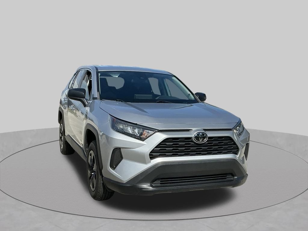 Used 2022 Toyota RAV4 LE FWD image 16