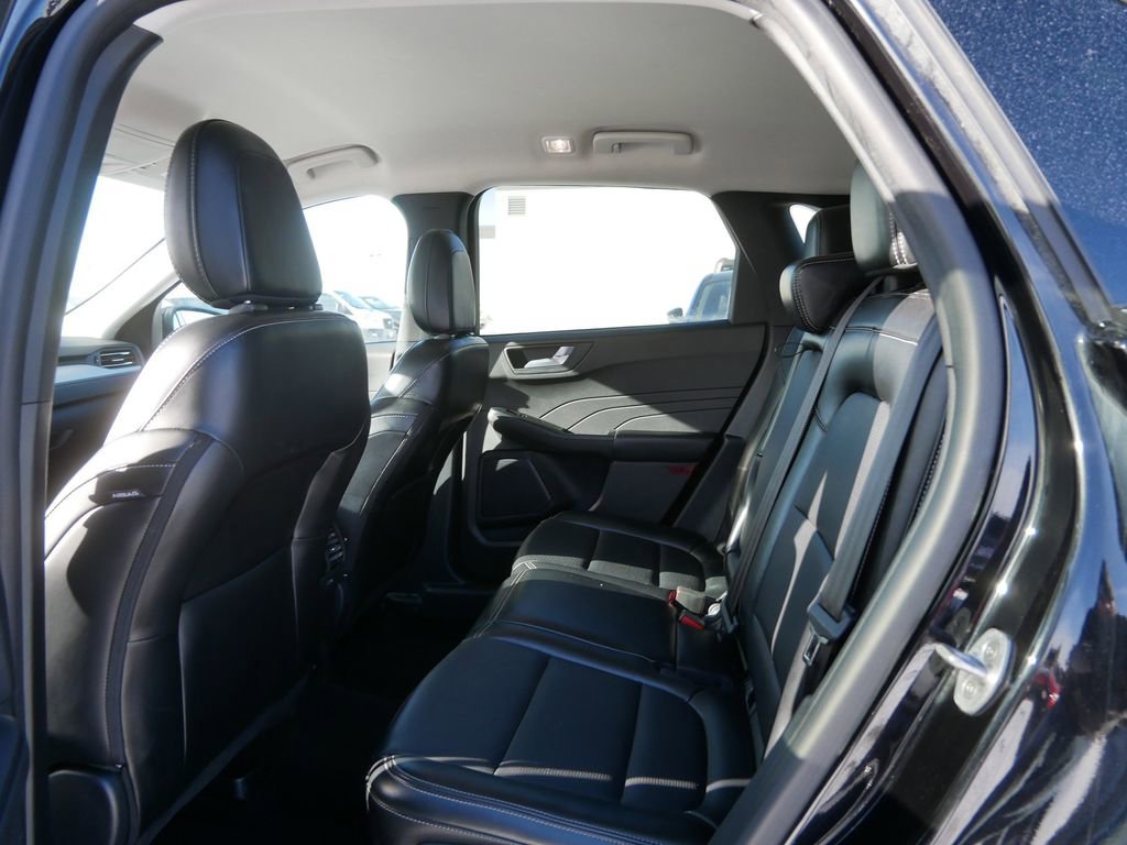 Certified 2024 Ford Escape Platinum image 16