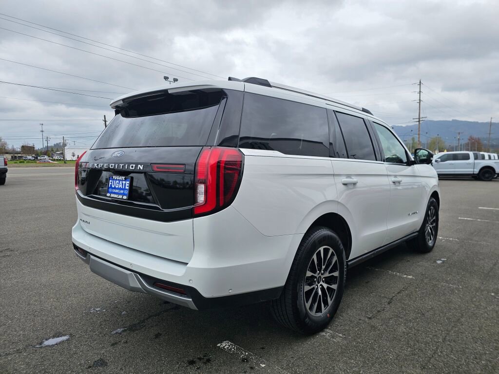 Certified 2025 Ford Expedition Platinum AWD/4WD image 6