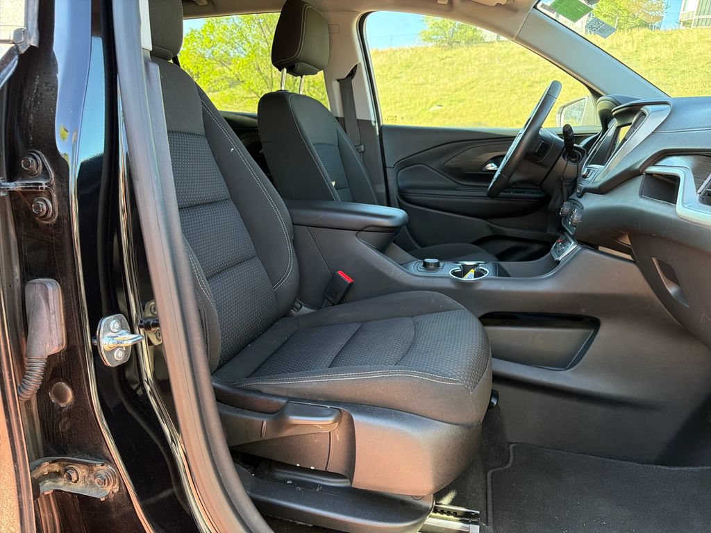 Used 2024 GMC Terrain SLE AWD/4WD image 31