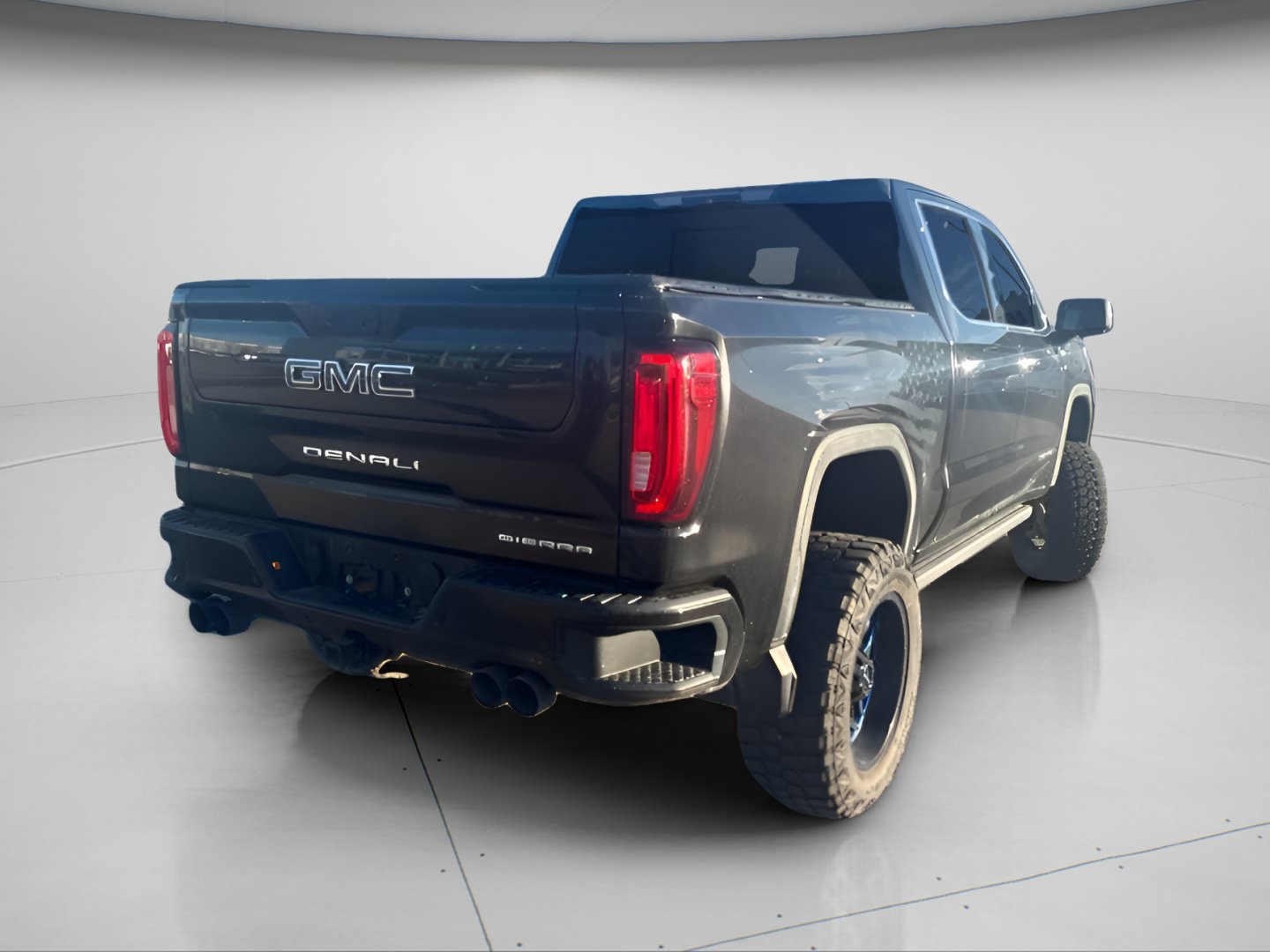 Used 2019 GMC Sierra 1500 Denali w/ Denali Ultimate Package AWD/4WD image 8