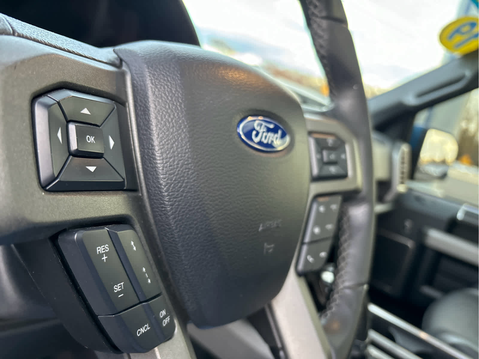 Certified 2019 Ford F150 Raptor w/ Equipment Group 802A Luxury image 17