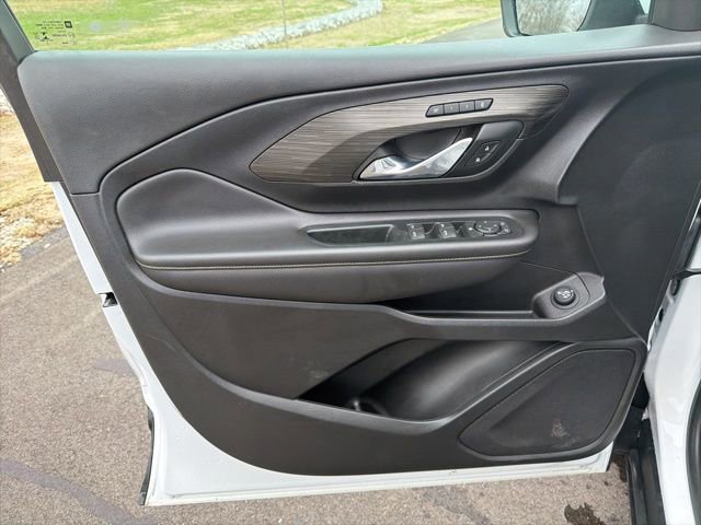 Used 2022 GMC Terrain SLT image 21