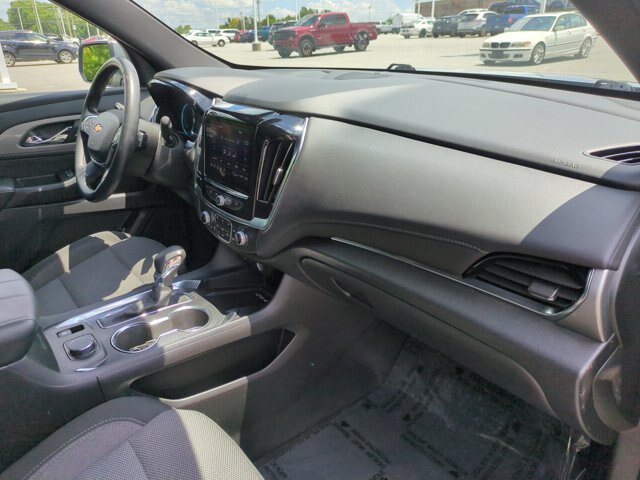 Used 2023 Chevrolet Traverse LT FWD image 36