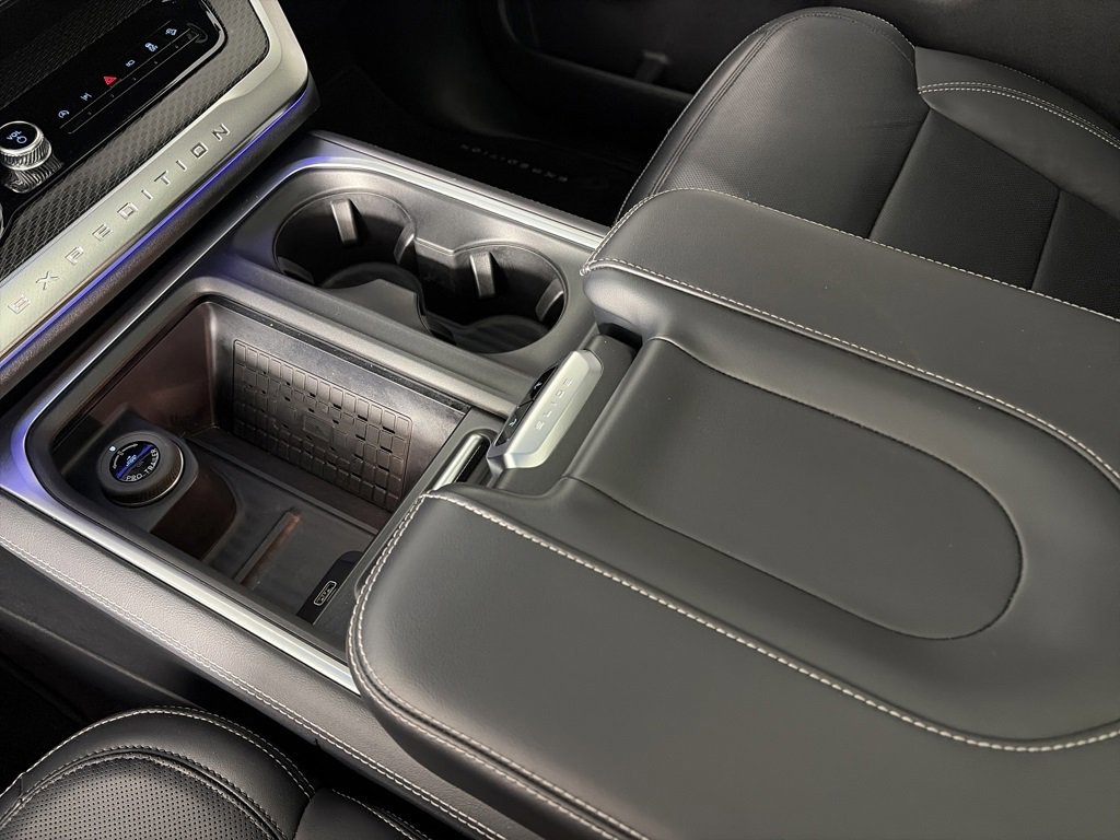 Certified 2025 Ford Expedition Platinum w/ Stealth Performance Package image 23