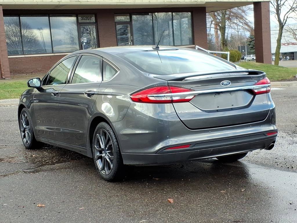 Certified 2018 Ford Fusion SE w/ Equipment Group 201A image 3