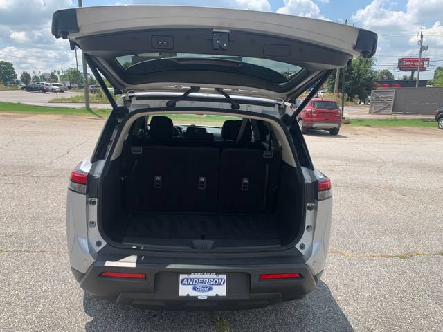 Used 2025 Nissan Pathfinder SV FWD image 9