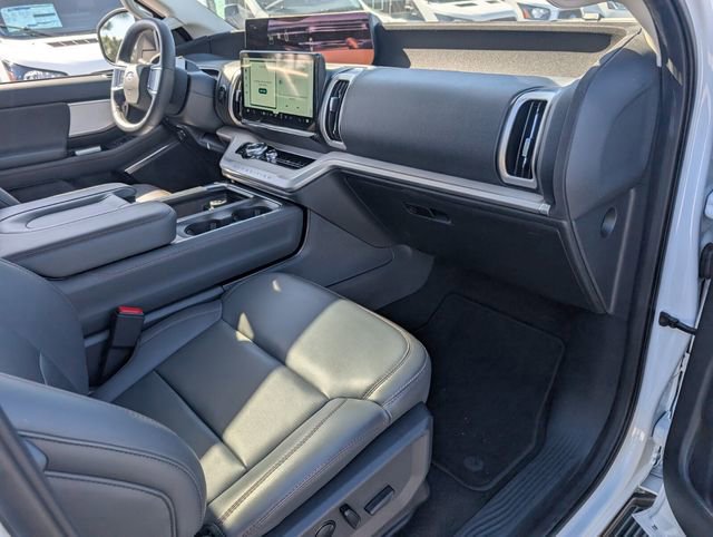 Certified 2025 Ford Expedition Active image 14