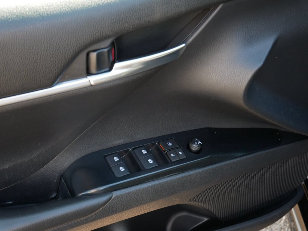 Used 2019 Toyota Camry SE FWD image 15