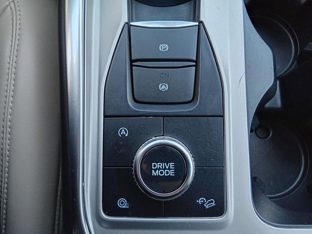 Certified 2024 Ford Explorer XLT w/ Equipment Group 202A AWD/4WD image 23