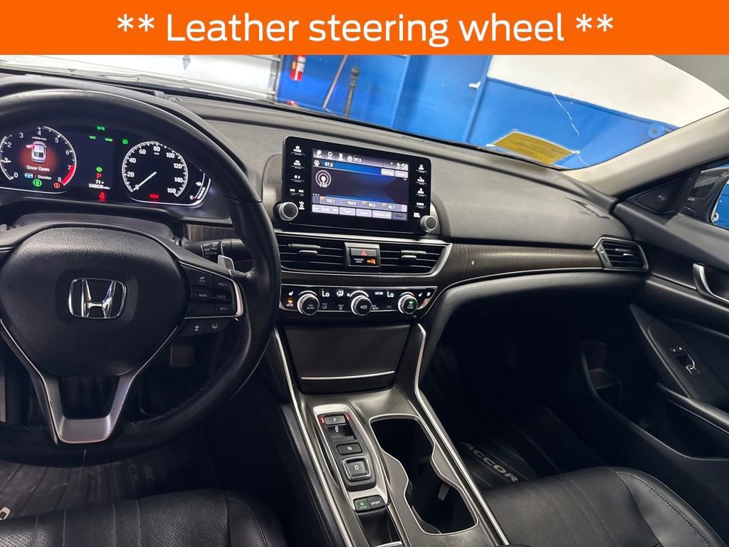 Used 2018 Honda Accord Touring image 16
