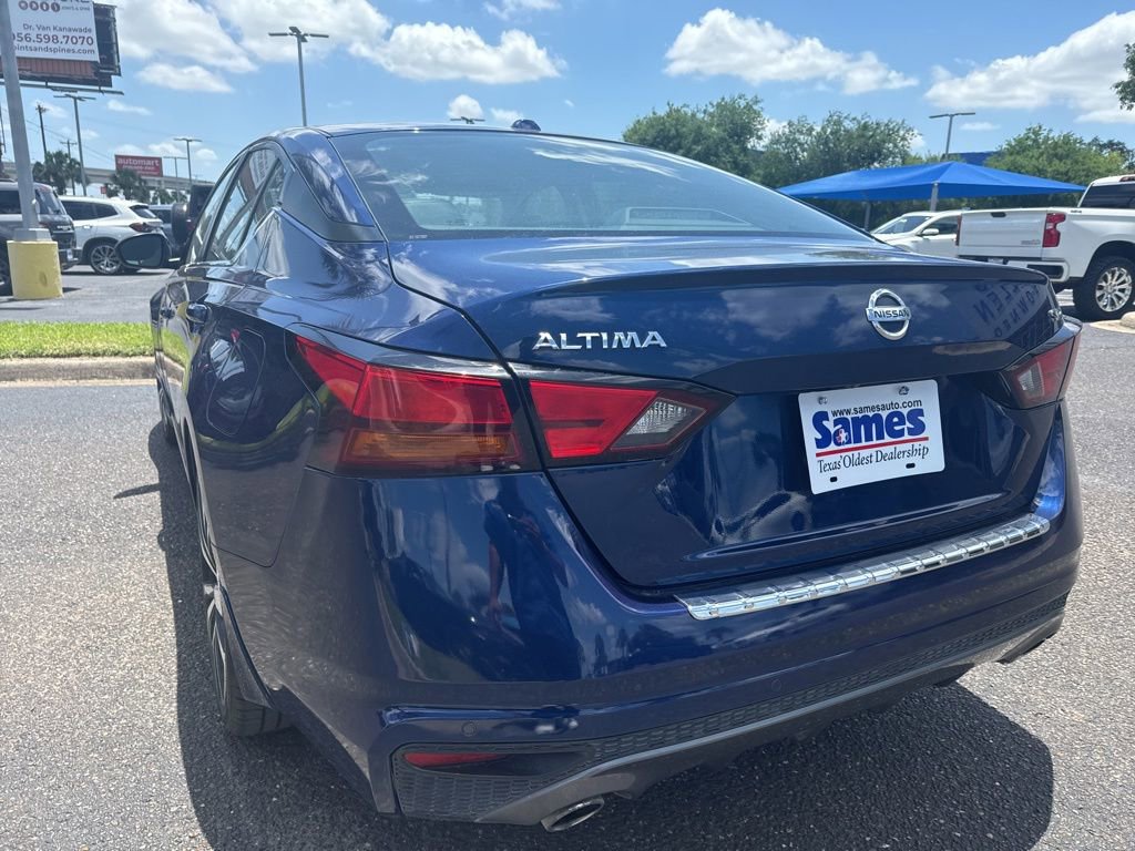 Used 2021 Nissan Altima 2.5 SR FWD image 3