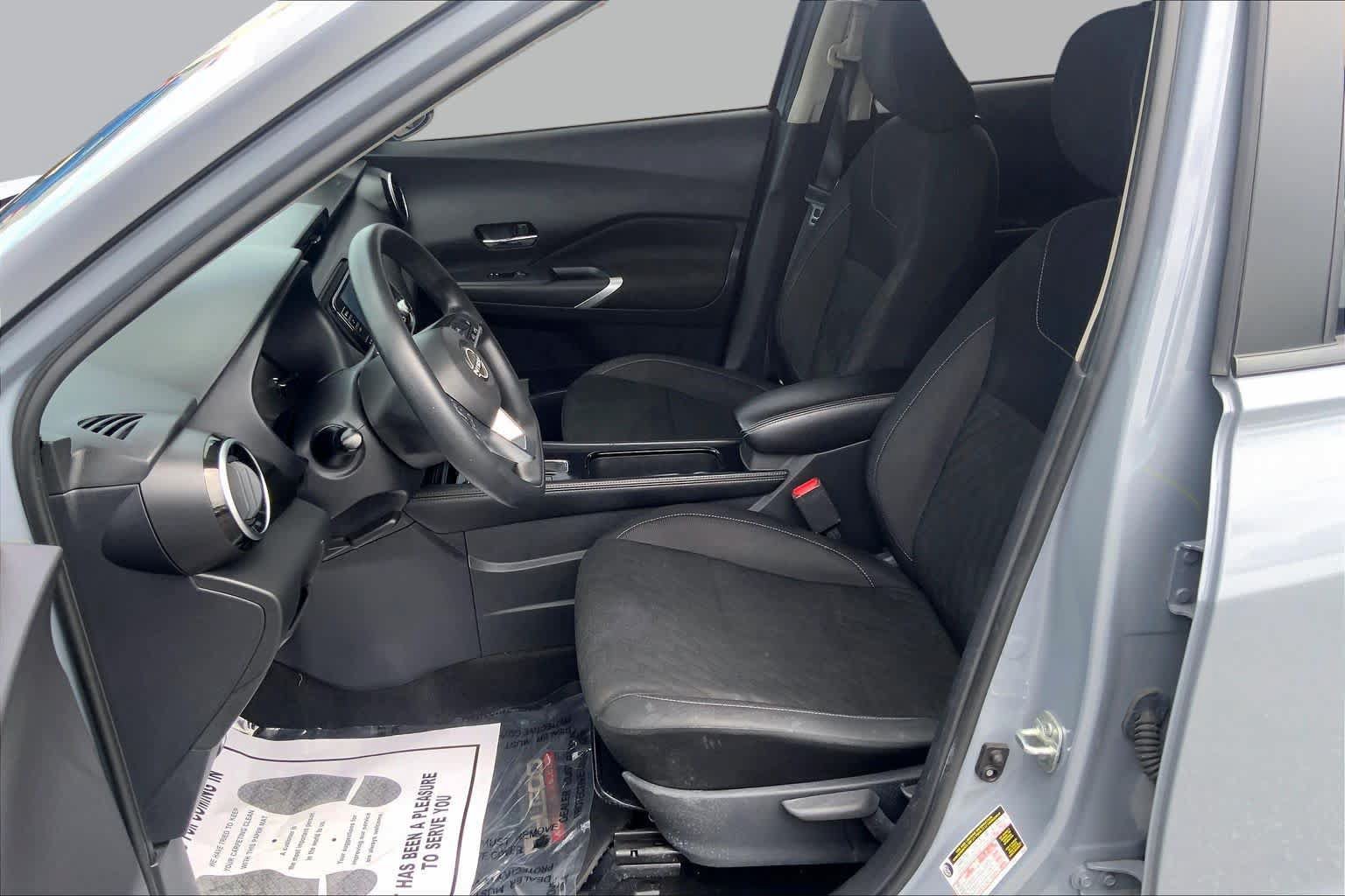Used 2023 Nissan Kicks SV FWD image 8