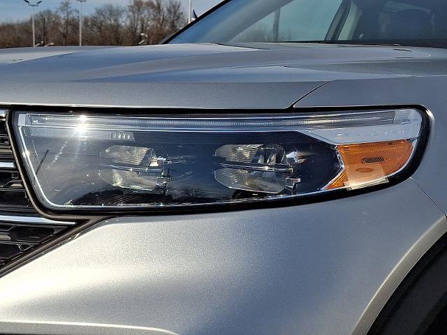 Certified 2023 Ford Explorer XLT w/ Equipment Group 202A image 9