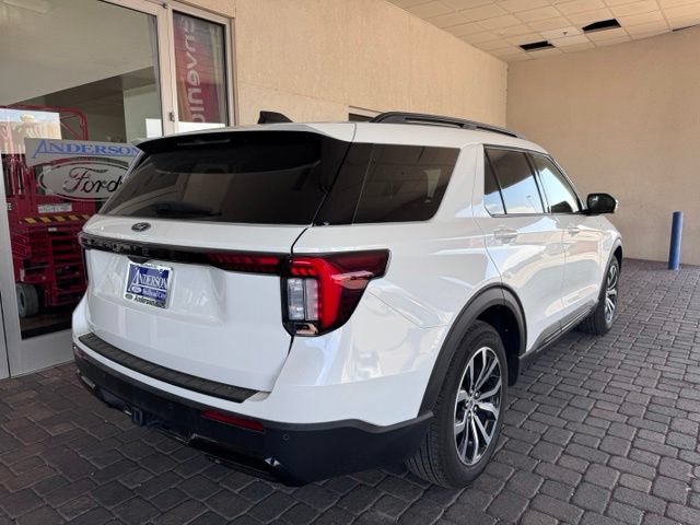 Certified 2026 Ford Explorer ST-Line RWD image 5
