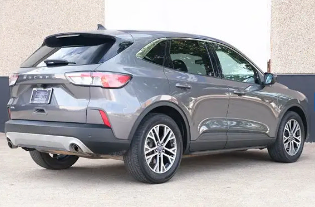 Certified 2025 Ford Escape ST-Line Select AWD/4WD image 5