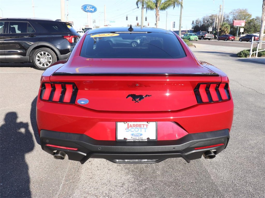 Certified 2024 Ford Mustang Coupe image 9