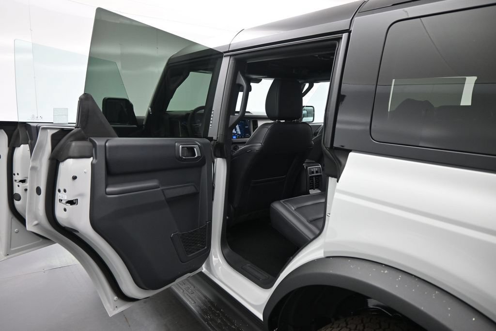 Certified 2026 Ford Bronco Outer Banks AWD/4WD image 18