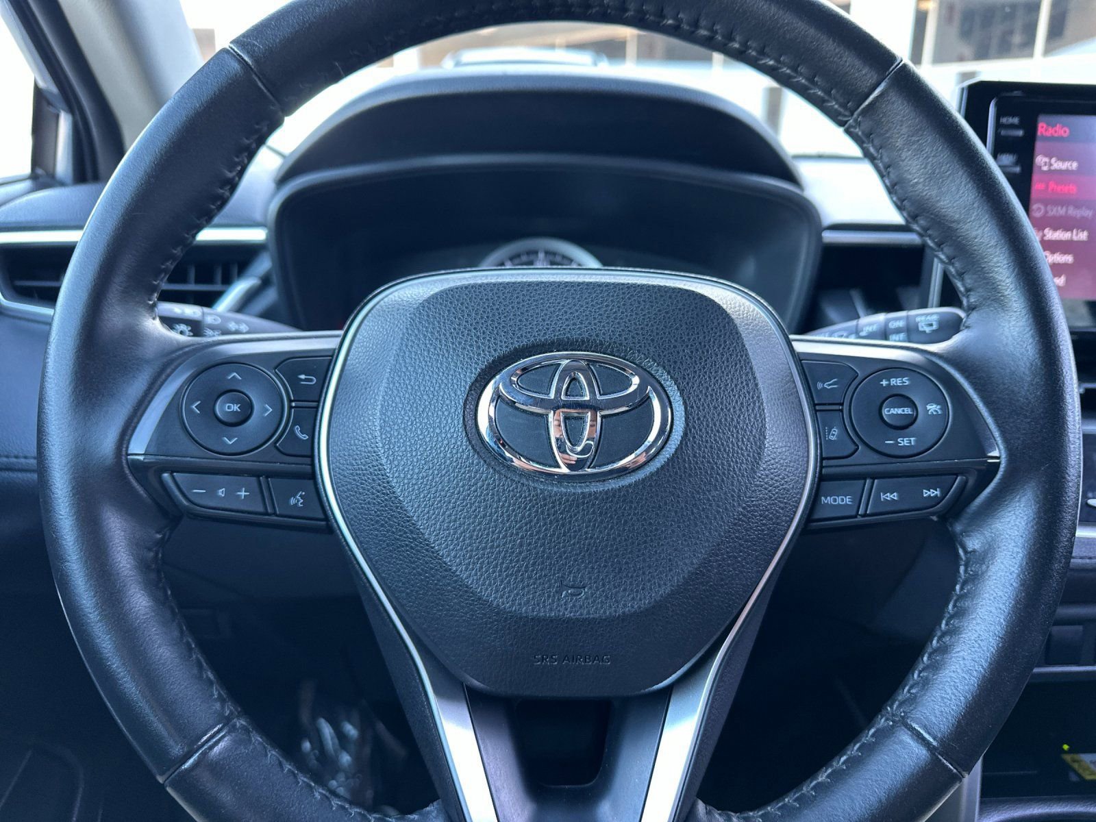 Used 2022 Toyota Corolla Cross LE image 22