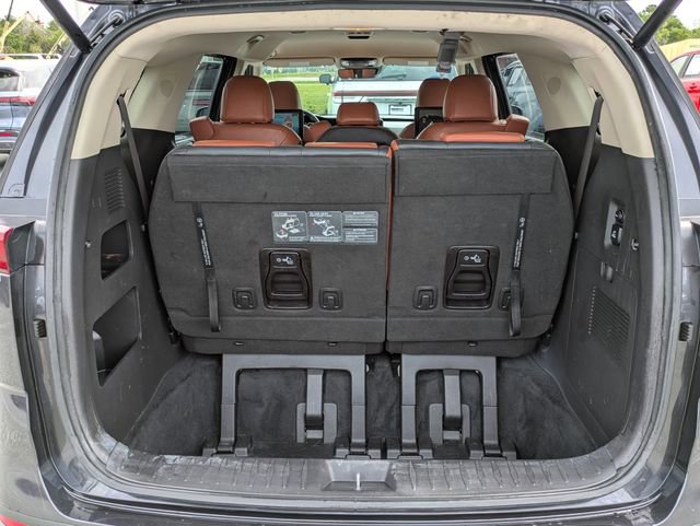 Used 2023 Kia Carnival SX FWD image 13