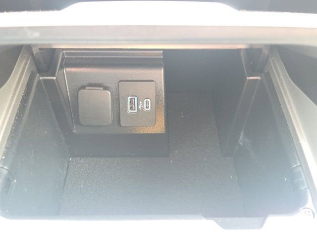 Certified 2023 Ford Explorer XLT w/ Equipment Group 202A image 34