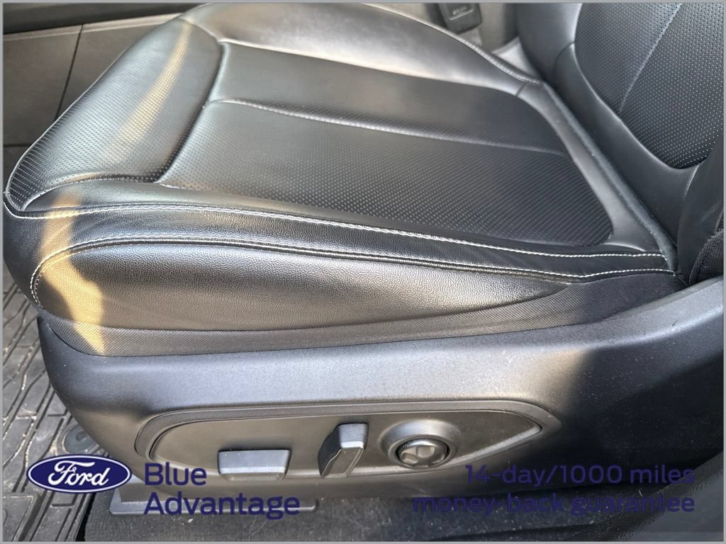 Used 2025 Jeep Grand Cherokee L Limited w/ Luxury Tech Group II RWD image 3