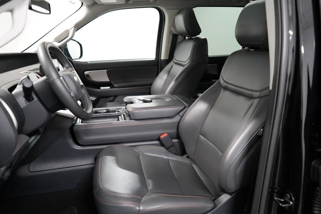 Certified 2025 Ford Expedition Active AWD/4WD image 14