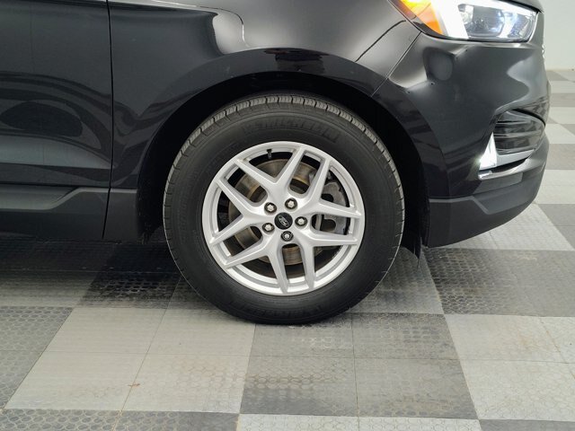 Certified 2024 Ford Edge SEL w/ Convenience Package AWD/4WD image 12