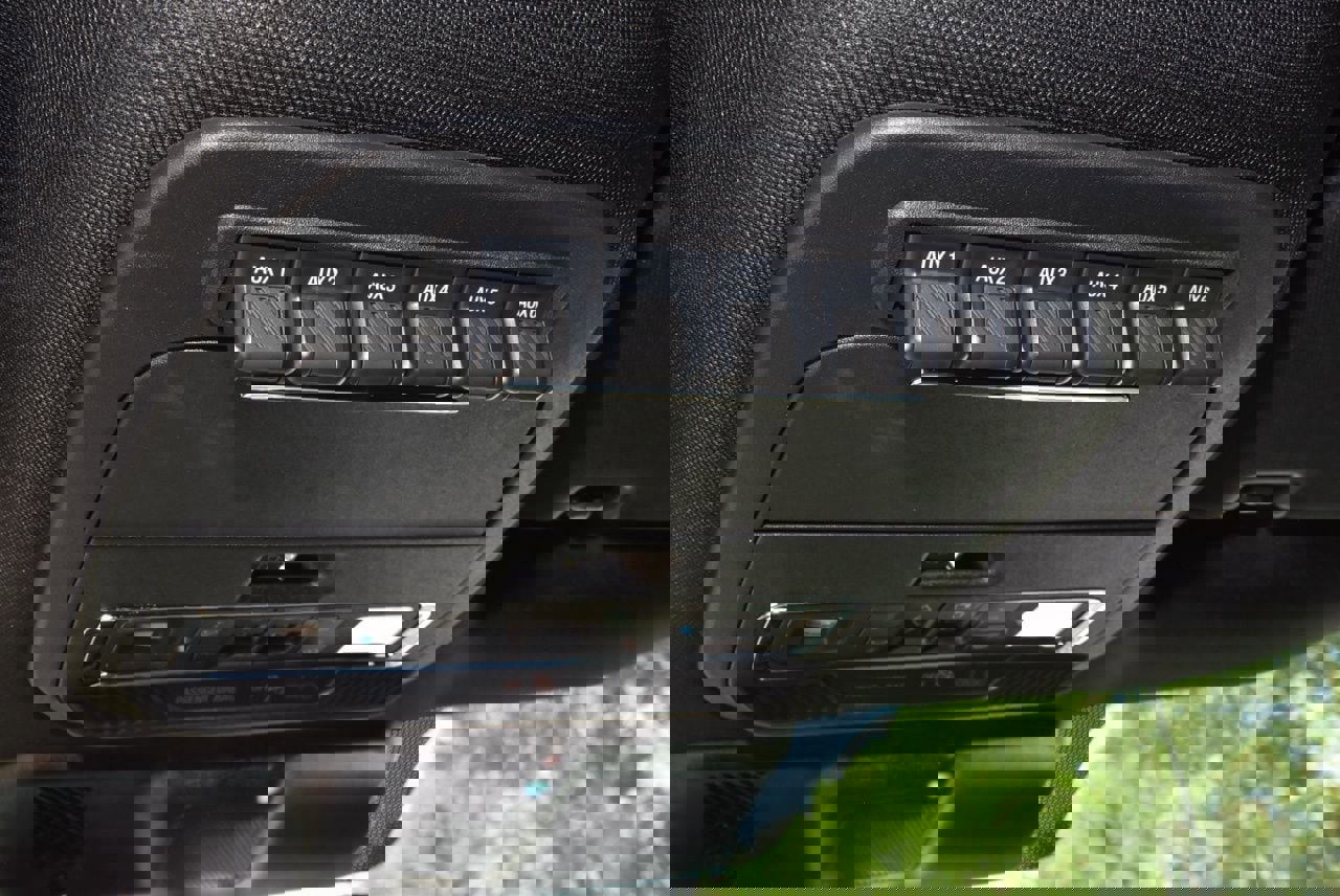 Certified 2025 Ford F150 Raptor w/ Equipment Group 803A Raptor R AWD/4WD image 35