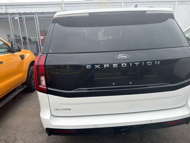 Certified 2025 Ford Expedition Active AWD/4WD image 22