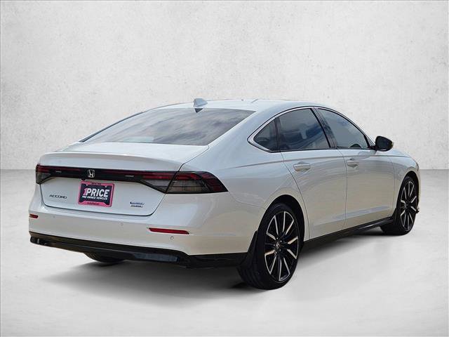 Used 2024 Honda Accord Touring image 3