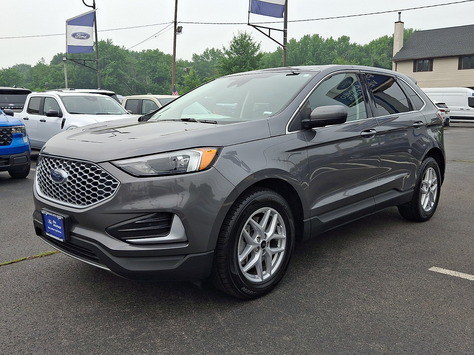 Certified 2024 Ford Edge SEL AWD/4WD image 3