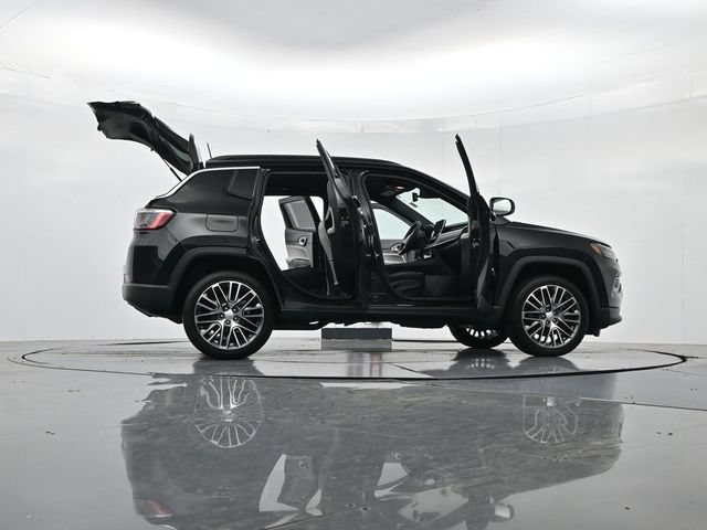 Used 2023 Jeep Compass Limited w/ Elite Group AWD/4WD image 54
