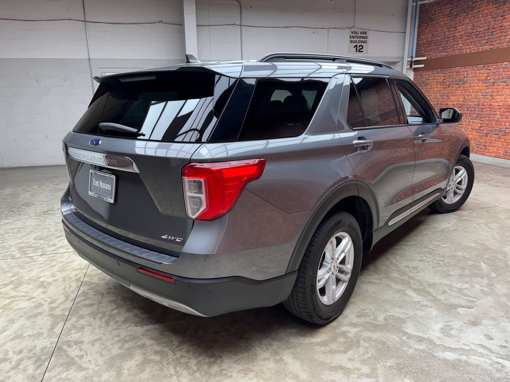 Certified 2023 Ford Explorer XLT w/ Equipment Group 202A AWD/4WD image 5